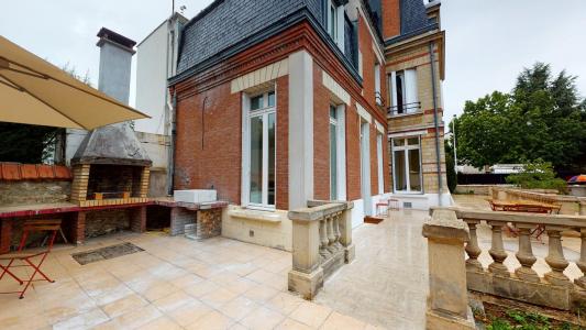 Louer Appartement 290 m2 Creteil