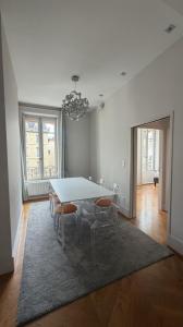 For rent Lyon-2eme-arrondissement 4 rooms 100 m2 Rhone (69002) photo 2