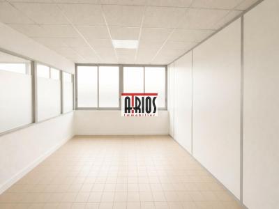 For rent Six-fours-les-plages 200 m2 Var (83140) photo 0