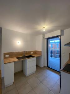 For rent Issy-les-moulineaux 4 rooms 81 m2 Hauts de Seine (92130) photo 4