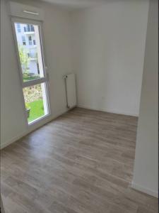 For rent Villeneuve-la-garenne 3 rooms 62 m2 Hauts de Seine (92390) photo 0
