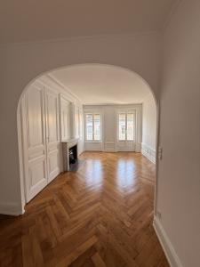 For rent Lyon-6eme-arrondissement 2 rooms 66 m2 Rhone (69006) photo 0