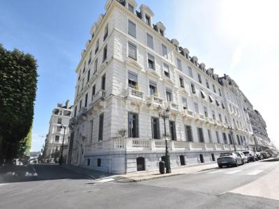 For rent Pau 7 rooms 32767 m2 Pyrenees atlantiques (64000) photo 0