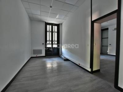 For rent Pau 7 rooms 32767 m2 Pyrenees atlantiques (64000) photo 4