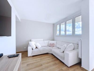 For sale Carros 4 rooms 83 m2 Alpes Maritimes (06510) photo 3