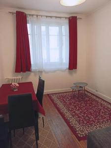 For rent Neuilly-sur-seine 2 rooms 33 m2 Hauts de Seine (92200) photo 2