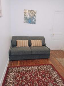 For rent Neuilly-sur-seine 2 rooms 33 m2 Hauts de Seine (92200) photo 3