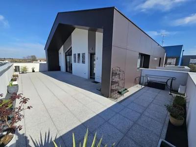 For sale Parempuyre 4 rooms 93 m2 Gironde (33290) photo 1