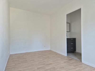 For sale LE BOURG SOUS LA ROCHE CO 4 rooms 85 m2 Vendee (85000) photo 3