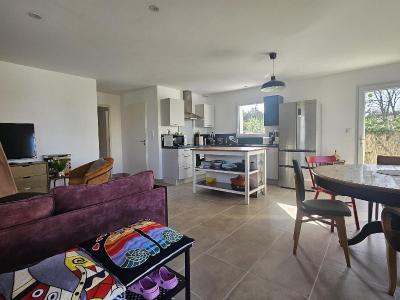 For sale 4 rooms 82 m2 Vendee (85340) photo 4