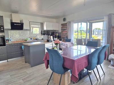 For sale PROX. BOURG ET COMMERCES 4 rooms 96 m2 Vendee (85150) photo 4