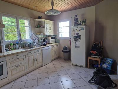 For sale CENTRE BOURG 4 rooms 90 m2 Vendee (85440) photo 2
