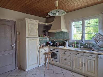 For sale CENTRE BOURG 4 rooms 90 m2 Vendee (85440) photo 3