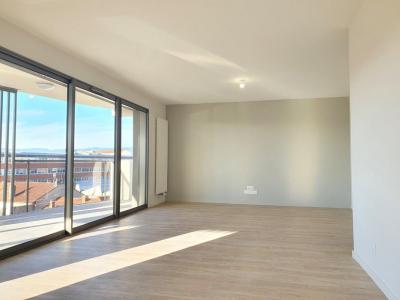 For rent Roanne 5 rooms 138 m2 Loire (42300) photo 3