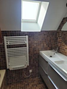 For rent Cancale 5 rooms 80 m2 Ille et vilaine (35260) photo 4