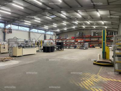 Louer Commerce 2550 m2 Rouvroy