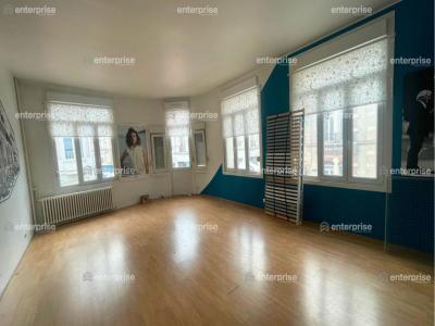 Louer Local commercial Saint-quentin 16800 euros