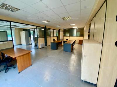 Louer Bureau 440 m2 Presles-et-thierny