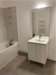 Annonce Location 2 pi�ces Appartement Marseille-9eme-arrondissement 13