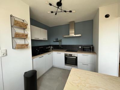 For rent Bron 4 rooms 11 m2 Rhone (69500) photo 2