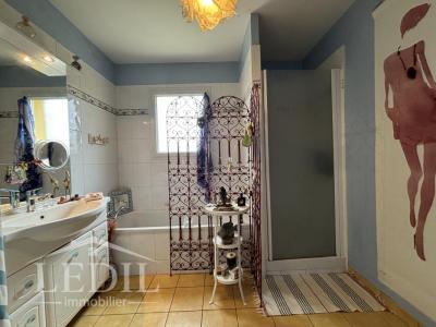 For sale Agen 5 rooms 103 m2 Lot et garonne (47000) photo 4