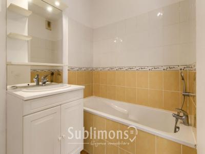 For sale Vannes 2 rooms 40 m2 Morbihan (56000) photo 3