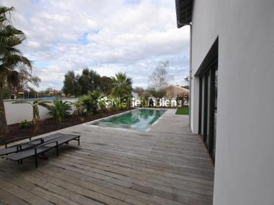 For sale Saint-sulpice-et-cameyrac 8 rooms 250 m2 Gironde (33450) photo 1