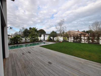 For sale Saint-sulpice-et-cameyrac 8 rooms 250 m2 Gironde (33450) photo 2