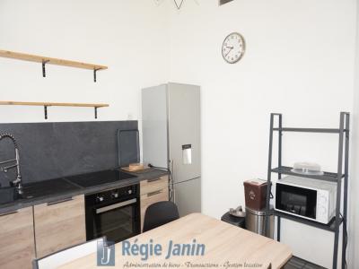 Louer Appartement Lyon-8eme-arrondissement 817 euros