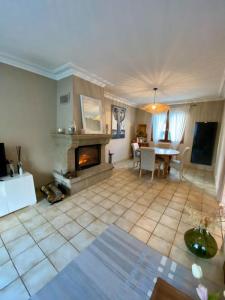 Acheter Maison Noyers-bocage 284000 euros