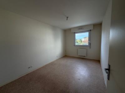 For sale Angers 2 rooms 48 m2 Maine et loire (49100) photo 3