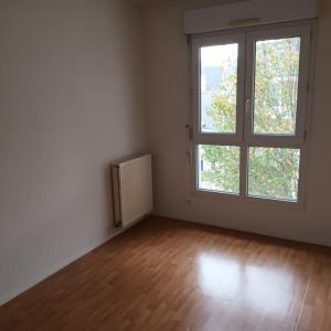 For sale Angers 3 rooms 71 m2 Maine et loire (49100) photo 4