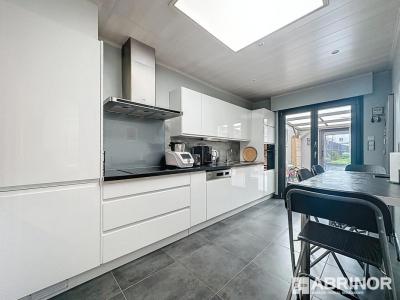 For sale Linselles 4 rooms 104 m2 Nord (59126) photo 2