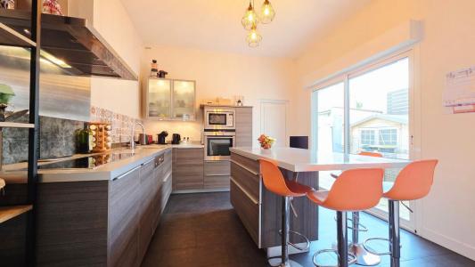 For sale Bourges 8 rooms 189 m2 Cher (18000) photo 3