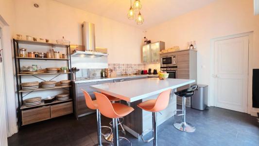 For sale Bourges 8 rooms 189 m2 Cher (18000) photo 4