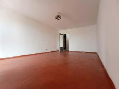 For sale Saint-martin-de-crau 1 room 40 m2 Bouches du Rhone (13310) photo 1