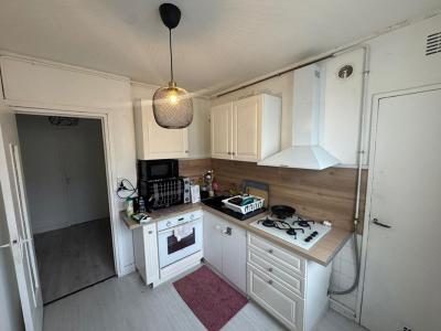 For sale Saint-priest 4 rooms 64 m2 Rhone (69800) photo 3