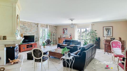 Acheter Maison 295 m2 Valdivienne