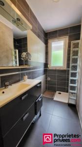 For sale Perenchies 5 rooms 82 m2 Nord (59840) photo 3