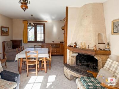 For sale Solesmes 6 rooms 92 m2 Sarthe (72300) photo 4