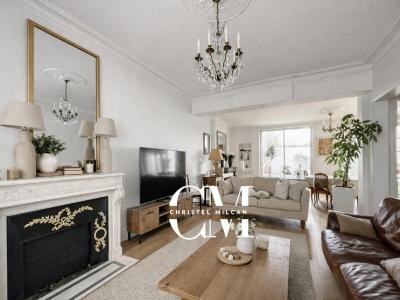 For sale Bordeaux 8 rooms 240 m2 Gironde (33200) photo 0