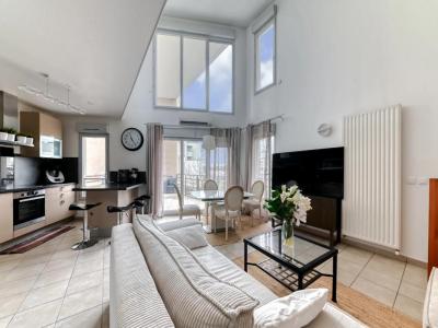 For sale Vaulx-en-velin 4 rooms 97 m2 Rhone (69120) photo 1