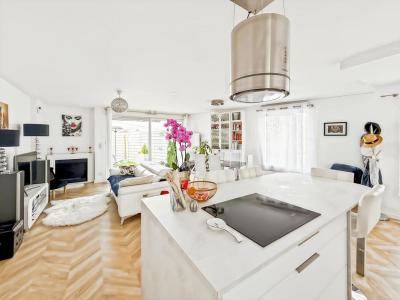 For sale Tours 3 rooms 76 m2 Indre et loire (37200) photo 2