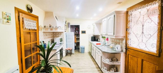 For sale 5 rooms 135 m2 Lot (46220) photo 4