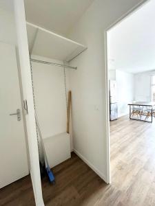 For sale 2 rooms 43 m2 Essonne (91310) photo 4