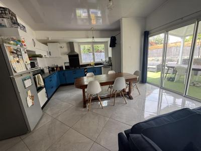 For rent Saint-pierre 4 rooms 95 m2 Reunion (97410) photo 3