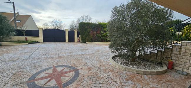 For sale Mitry-mory 7 rooms 207 m2 Seine et marne (77290) photo 1