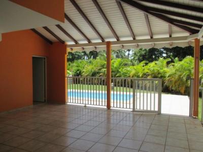 Louer Maison 116 m2 Baie-mahault