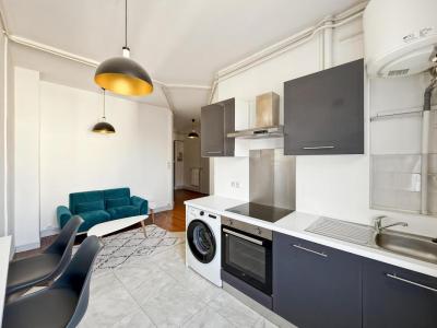For sale Lyon-6eme-arrondissement 2 rooms 40 m2 Rhone (69006) photo 0