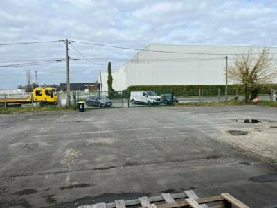 Louer Commerce 1000 m2 Saint-loubes